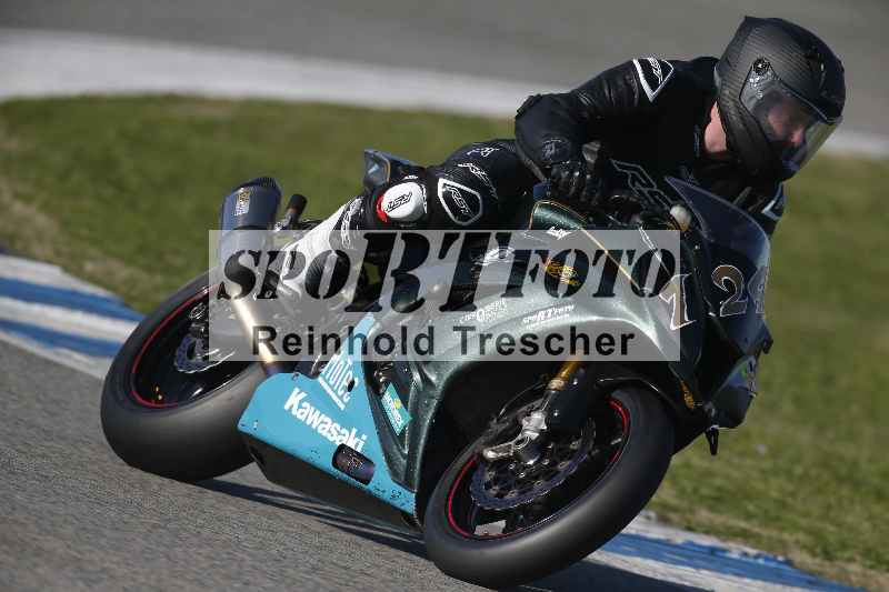 /Archiv-2024/02 29.01.-02.02.2024 Moto Center Thun Jerez/Gruppe gruen-green/124